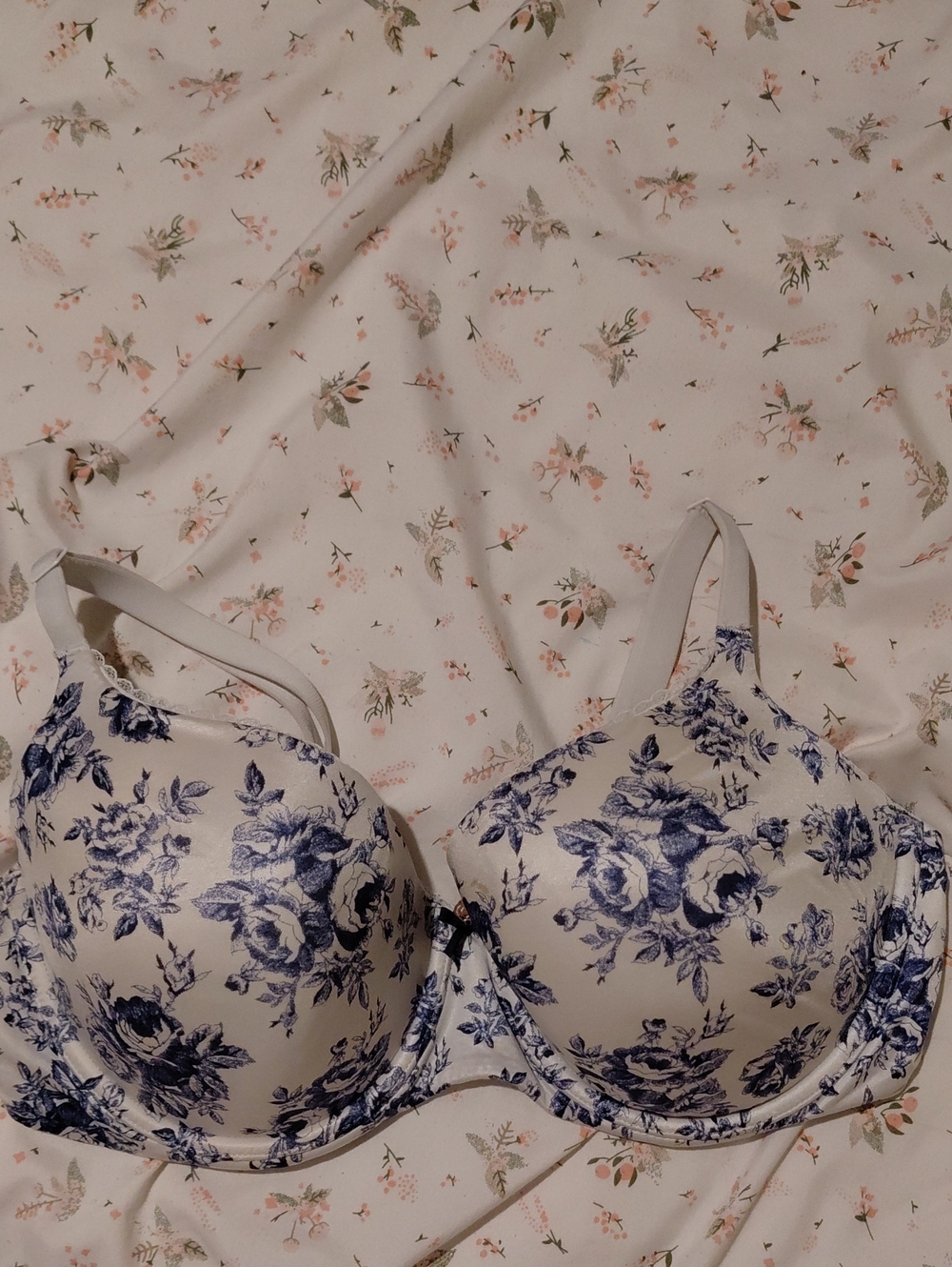 Victoria's Secret Cream and Navy Floral Underwire Bra